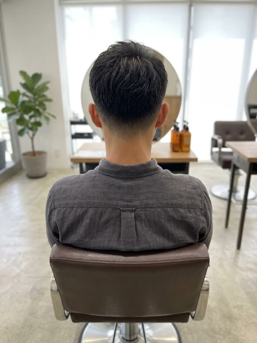 多賀城 コスタヘアー 大人メンズショート｜フェードで洗練 - 後ろ姿